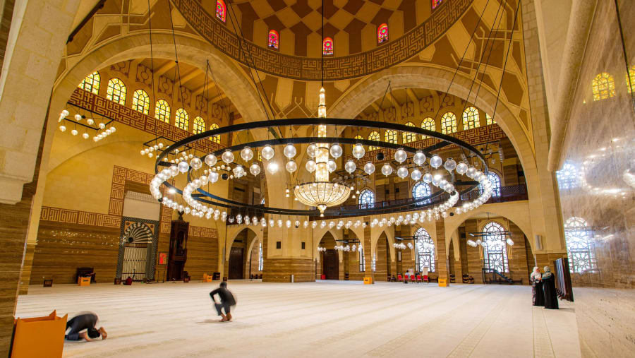Al Fateh Grand Mosque