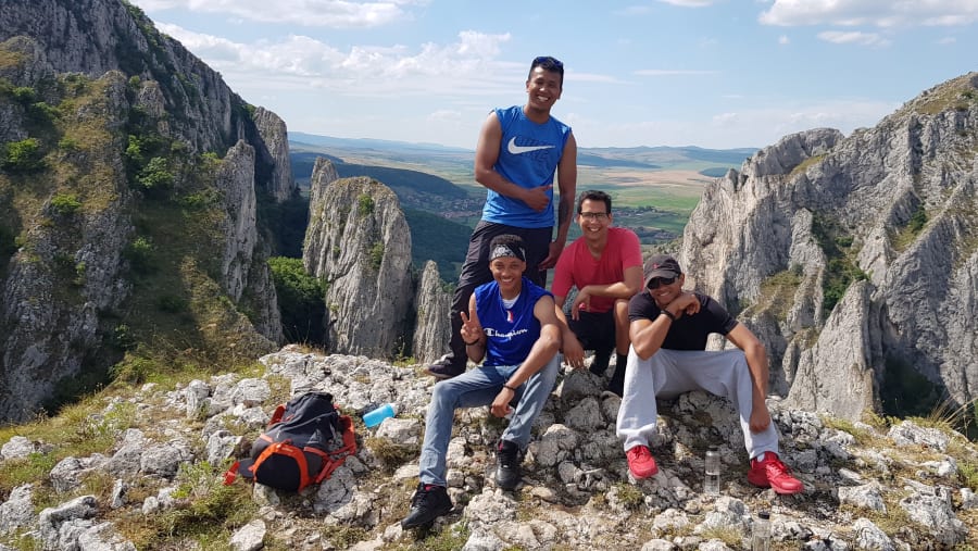 Trek to the top of Turda Gorge
