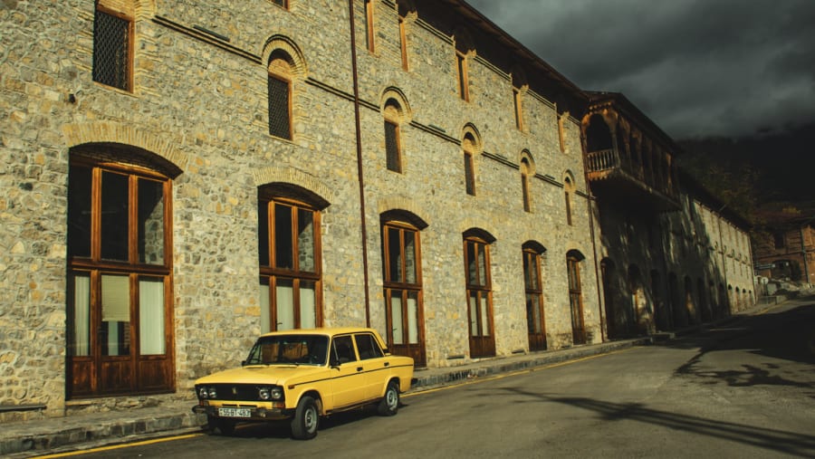 Admire the architecture of Shaki ancient buildings
