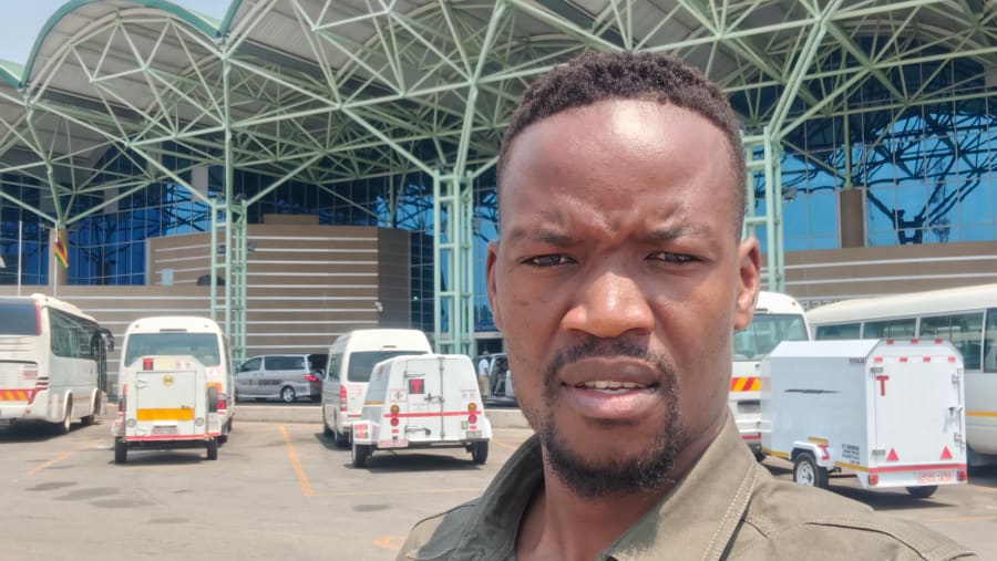 20-Minute Victoria Falls Airport Transfer