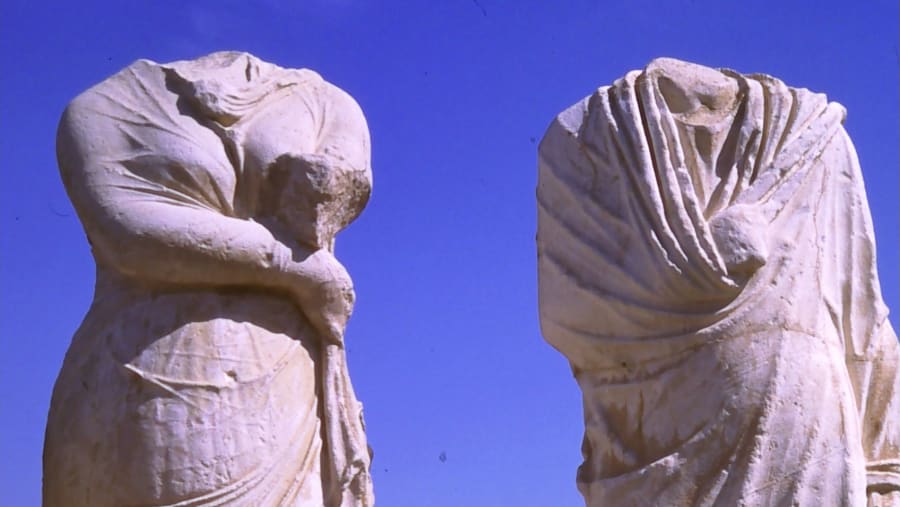statues