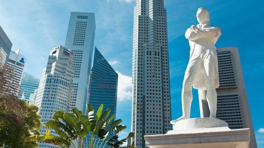 Statue of Sir Stamford Raffles
