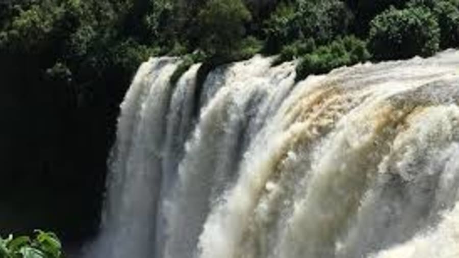 Spot the Victoria Waterfalls