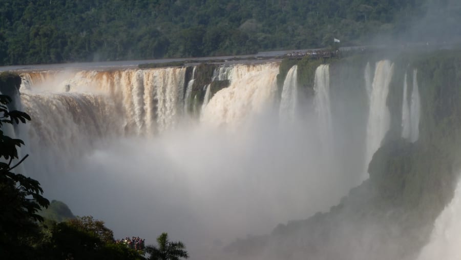 Admire the Iguacu Falls