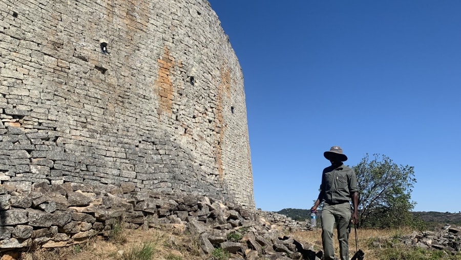Spot Ruins of the Zimbabwe
