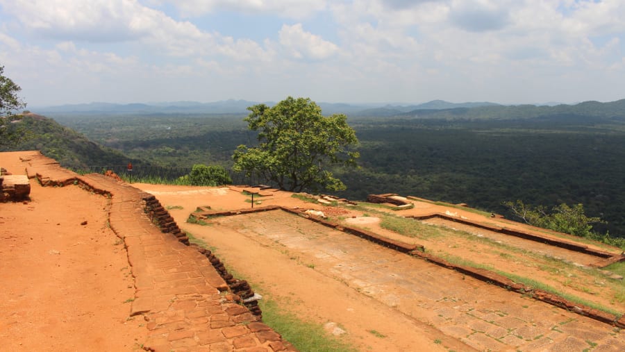 Visit the Sigiriya Summit