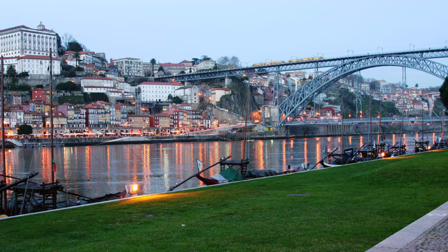 Enjoy Sightseeing in Porto