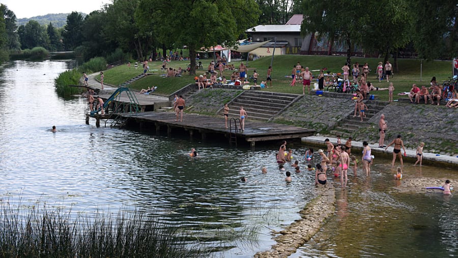 River hopping Karlovac