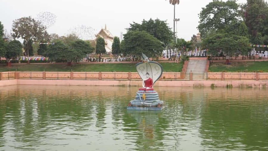 Pay your respects at the Mahabodhi Temple