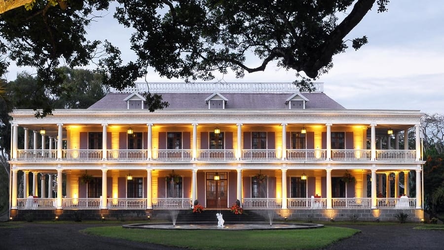 Discover the Port Louis architecture in Château de Labourdonnais