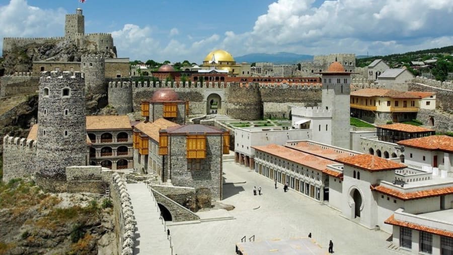 Explore Rabati Castle