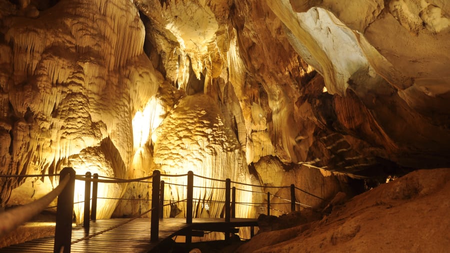 Lang cave