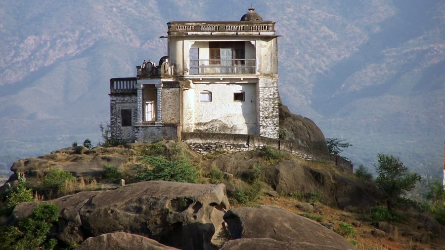 Visit the Dilwara Jain Temples of Mount Abu, India