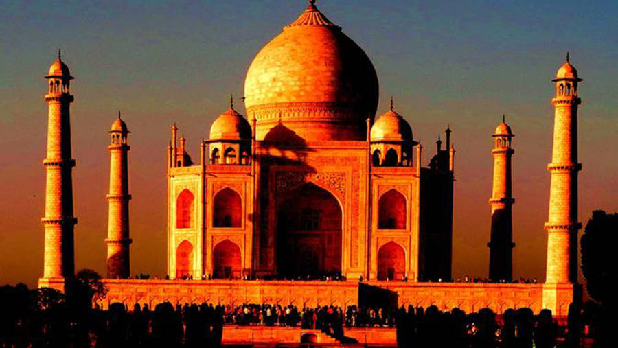 Sunrise at the Taj