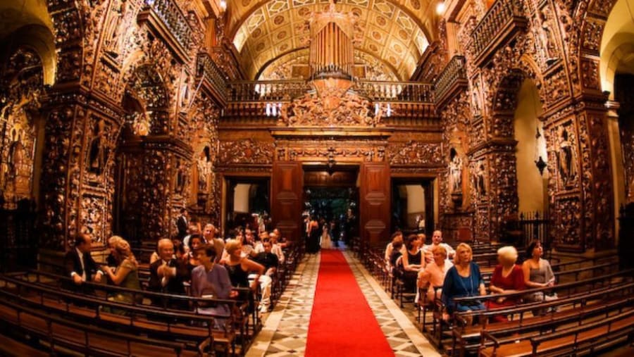Visit the São Bento monastery