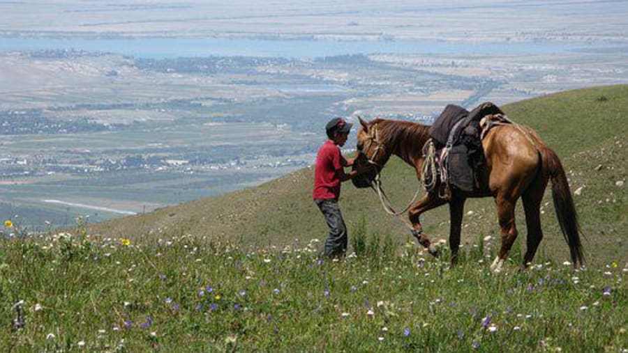 Horse riding to Song Kul