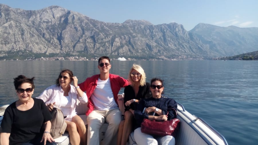 Enjoy speed boat rides