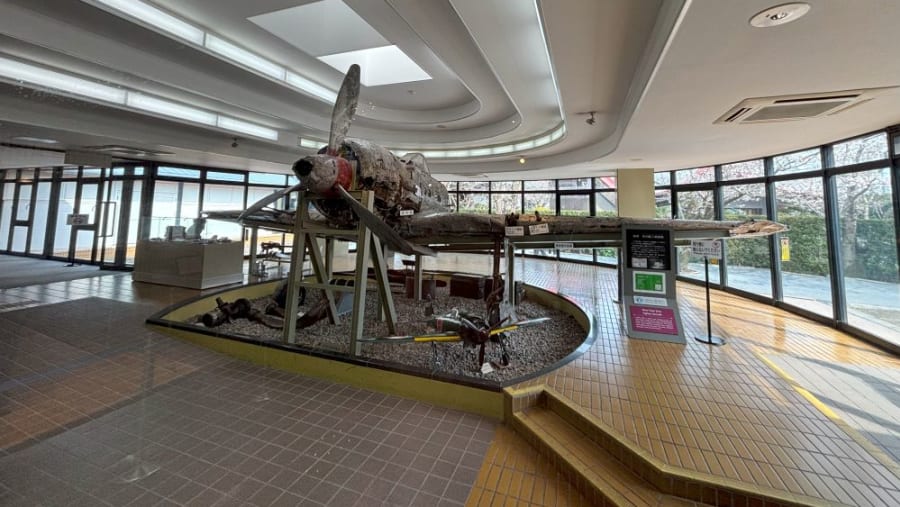 Kamikaze aircraft "Zero 52"