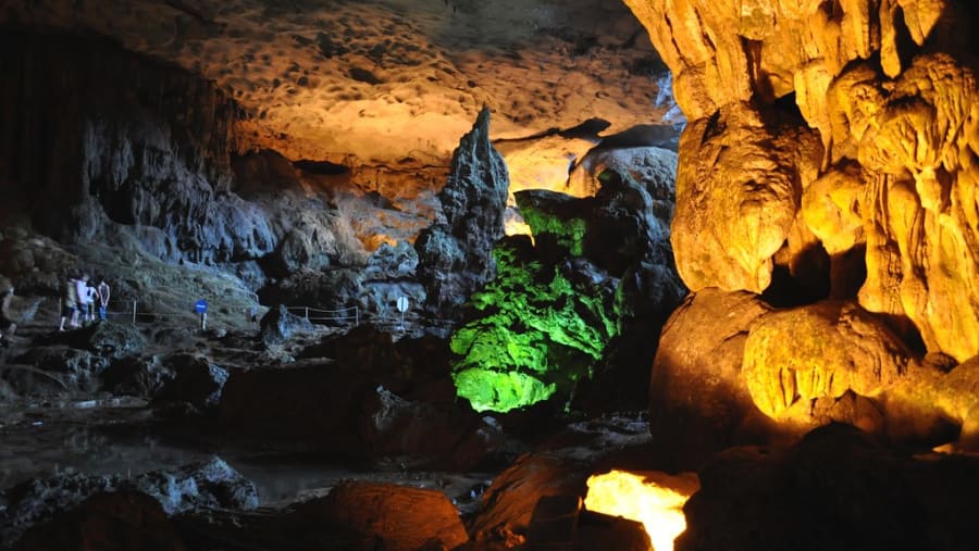Sung Sot Cave, Vietnam