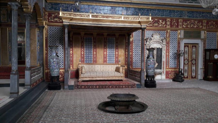 Visit museums in Istanbul