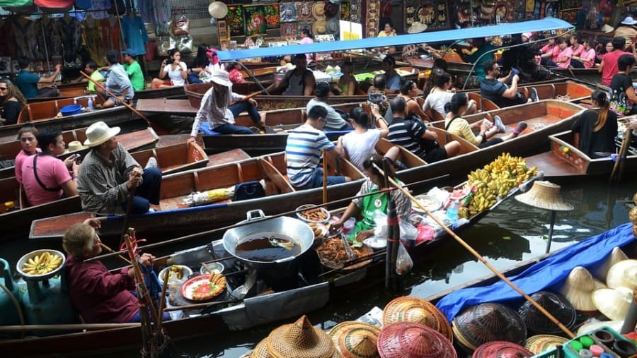Damnoen Saduak Floating Market