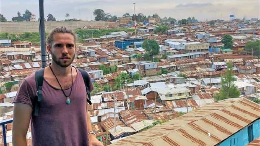 Explore the native life of people in Kibera slums