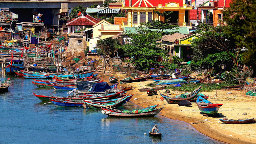 Explore the beautiful Vietnamese countryside
