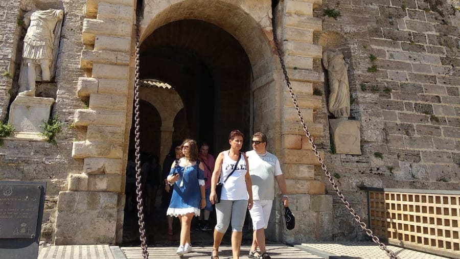Portal de Ses Taules, Dalt Vila