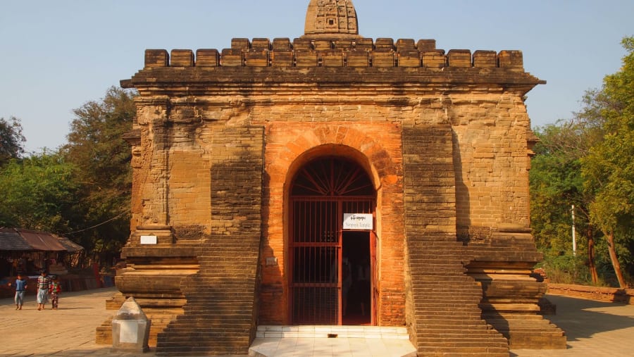Explore the Famous Nanpaya Temple