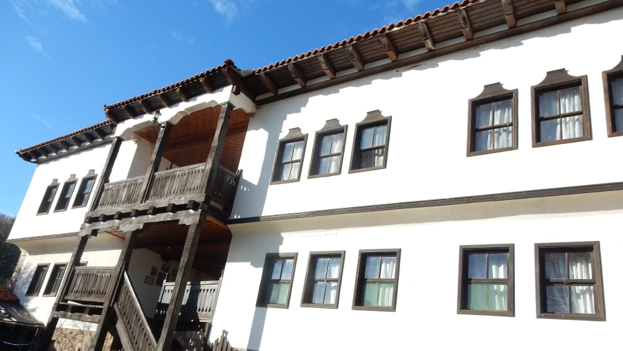 Lesnovo Tour