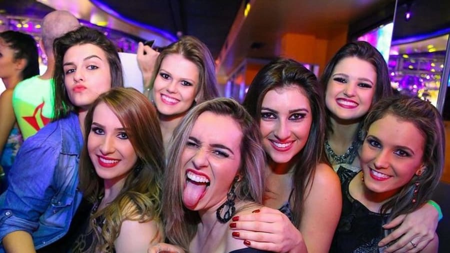 Nightlife Pubcrawl with Unlimited Drinks