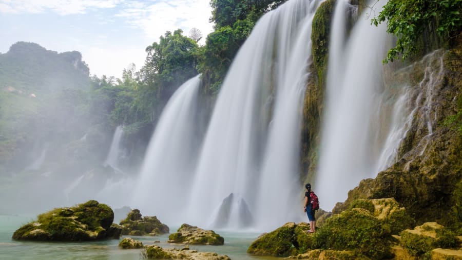 Admire the Ban Gioc Watefall