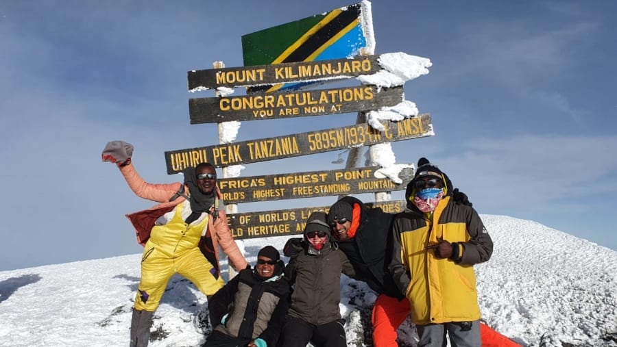 Summit Uuru Peak
