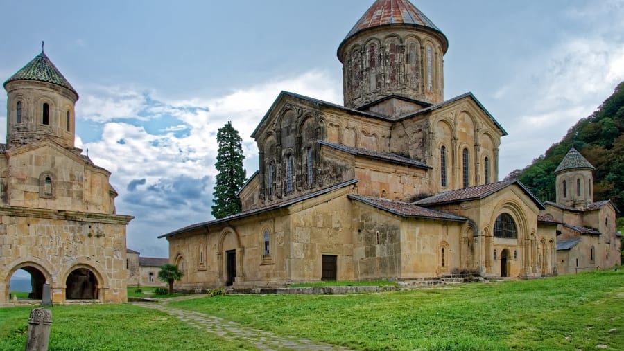 Get a chance to visit the Monastery of Gelati