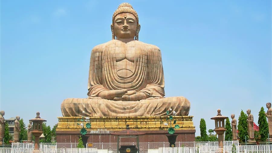 Marvel at the Great Buddha Statue
