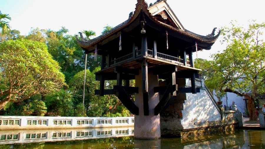 Witness the breathtaking architecture of the One Pillar Pagoda in Vietnam
