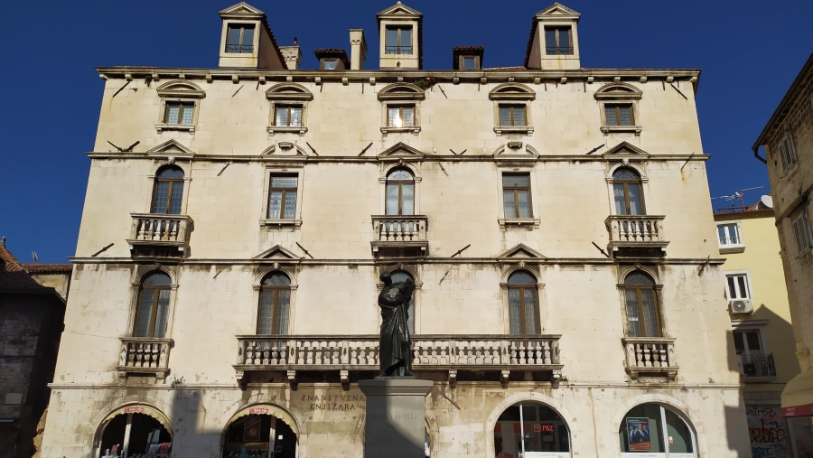 Fruit Square, Split