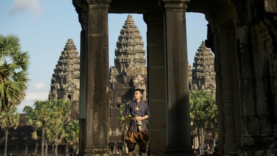 Tranditional Khmer costume Tour