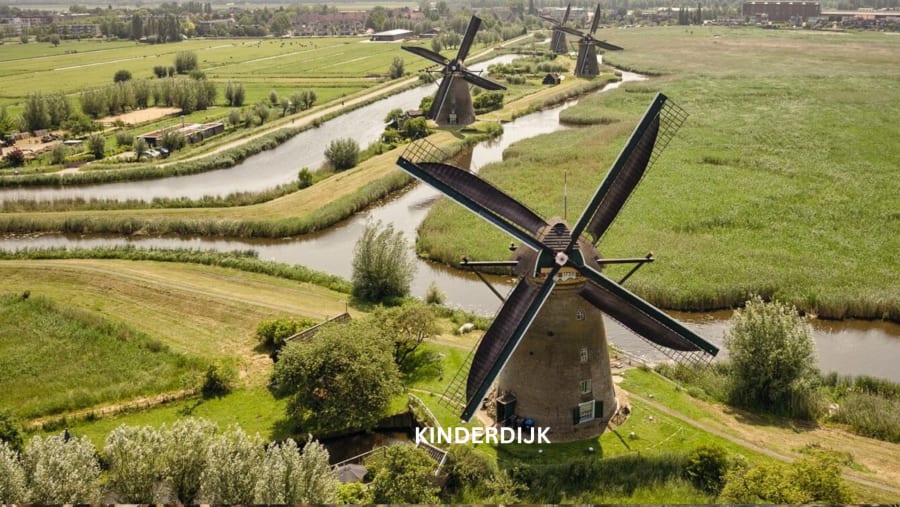 Witness serene views at Kinderdijk