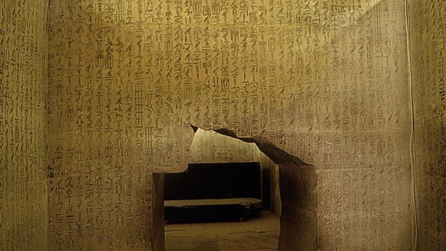 Admire the Unas Pyramid
