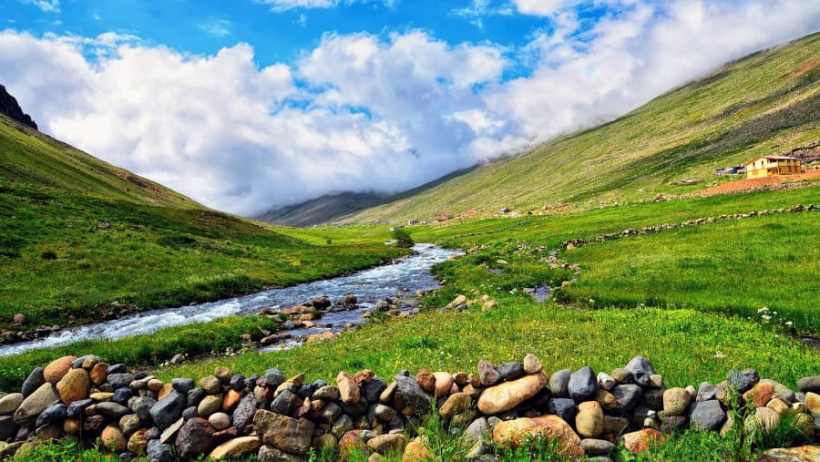 See the lush countryside of Rize