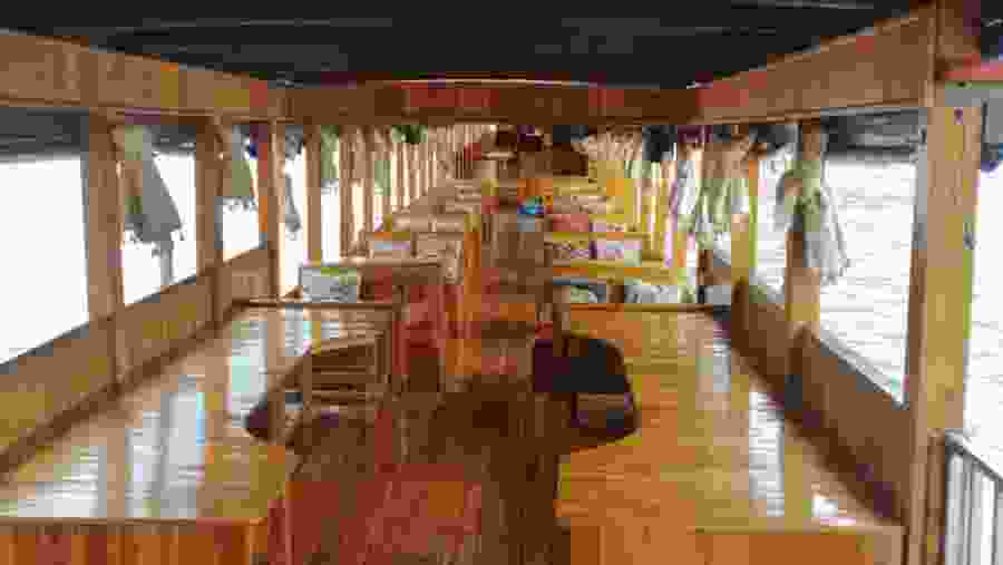 Luxury Boat to Pak Ou Caves