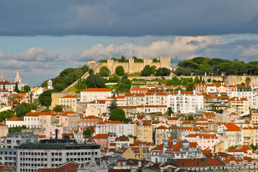 Castelo de São Jorge, Mosteiro dos Jerónimos, Ponte 25 de Abril suspension bridge