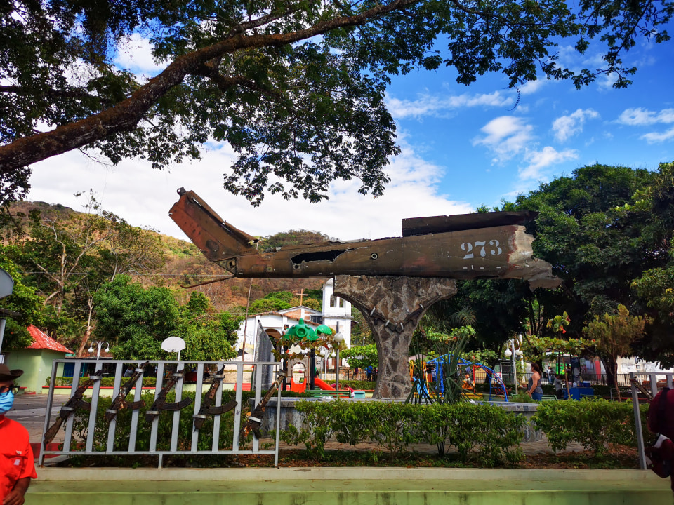 Bosque Histórico de Cinquera, Pila de Añil, plaza central de Cinquera, calles empedradas de Suchitoto