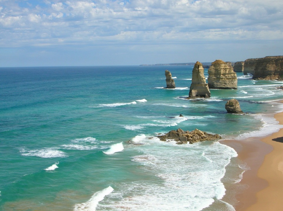 Great Ocean Road, Great Ocean Road Memorial Arch, Twelve Apostles, Loch Ard Gorge