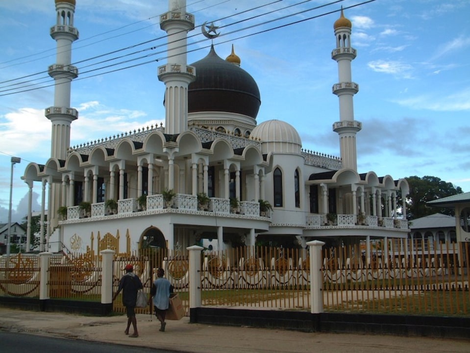 historic inner city of Paramaribo, Fort Zeelandia, Palm Garden, Maroon market