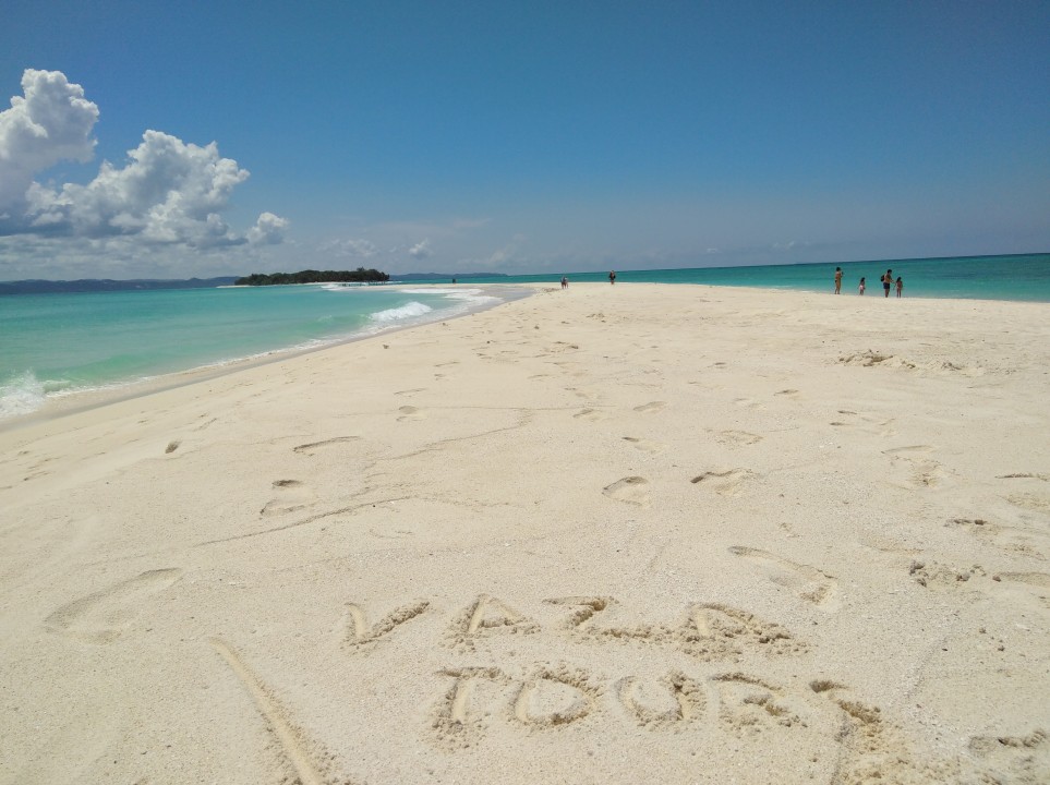 Nosy Iranja, white sandy beaches, sandbank linking the two islands, lighthouse