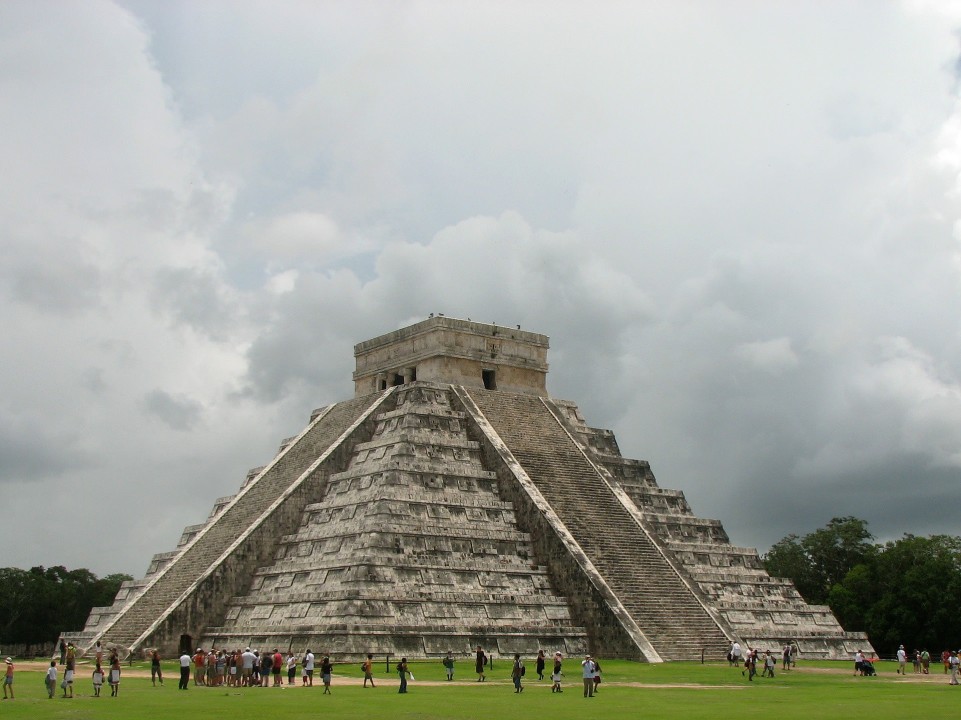 Chichén Itzá, El Castillo, cenote with crystal-clear waters, Valladolid