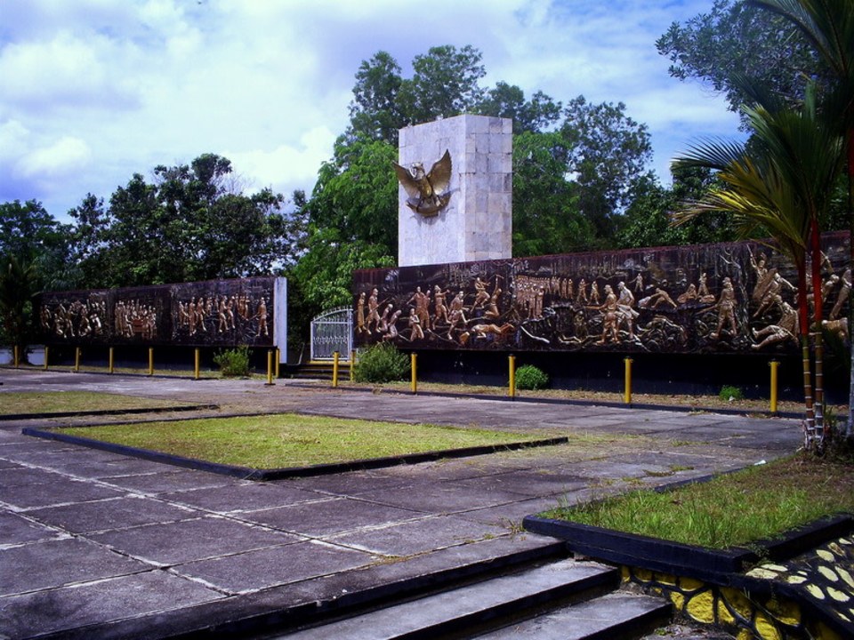 Sam Pek Kong, Equator Monument, Saham Longhouse