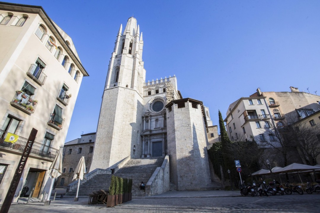 Bridges of Girona, Cathedral of Saint Mary of Girona, the Jewish quarter